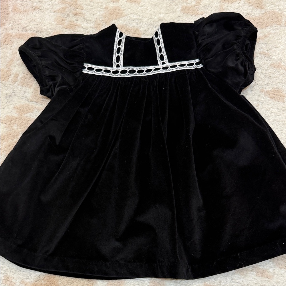 The Beaufort Bonnet Company Black Cotton Garment